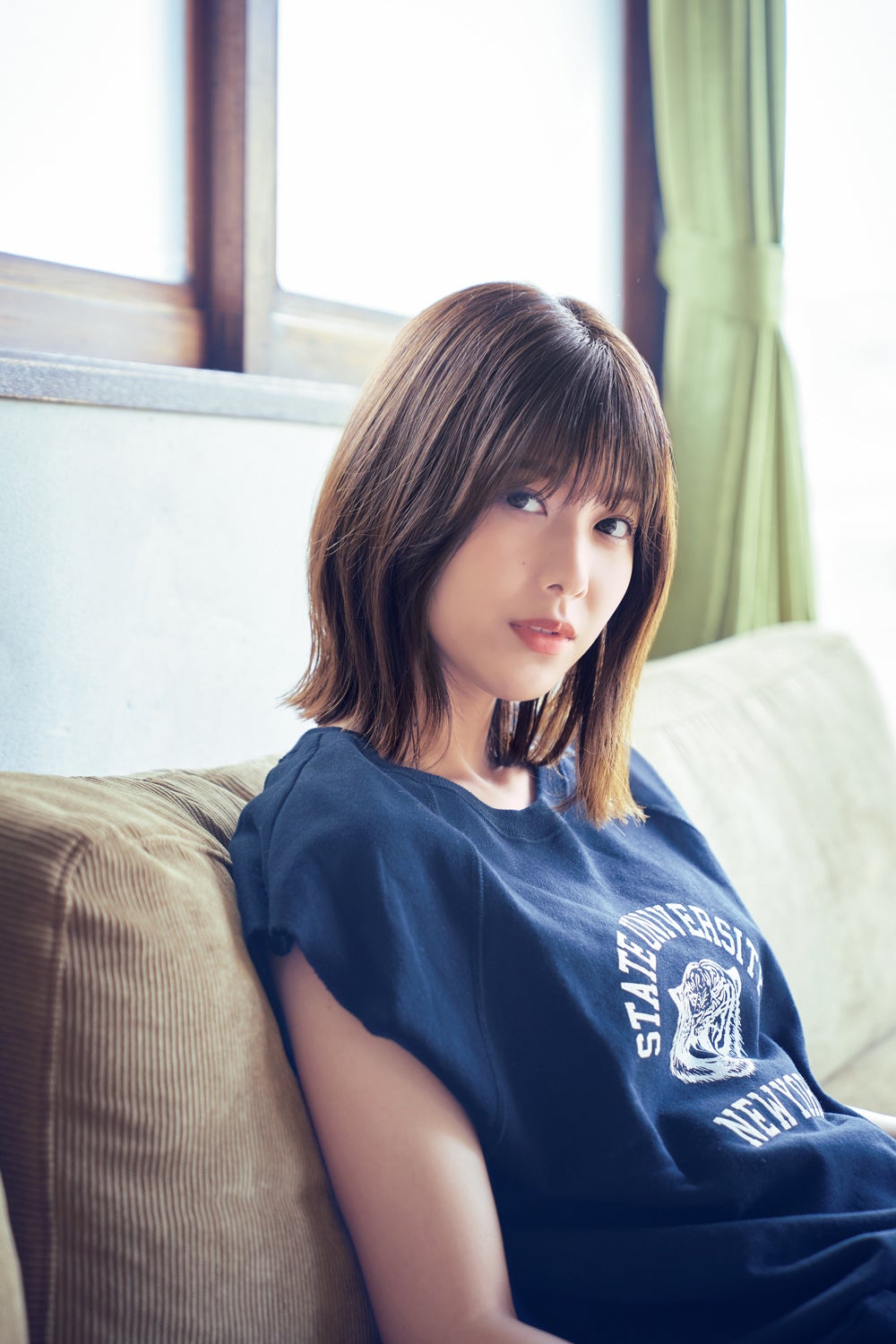 欅坂46渡邉理佐、リラックスした表情も美しい - モデルプレス