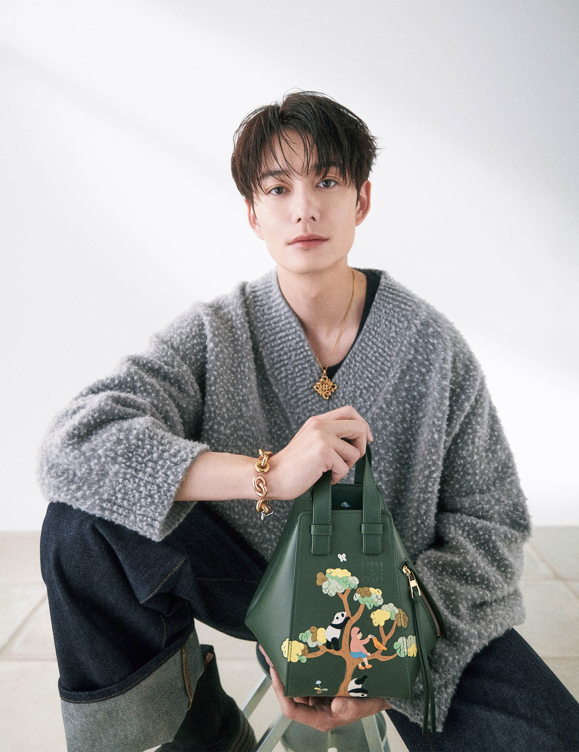 クラフツマンシップの新たな出会い 岡田将生、LOEWE✕Suna Fujitaと