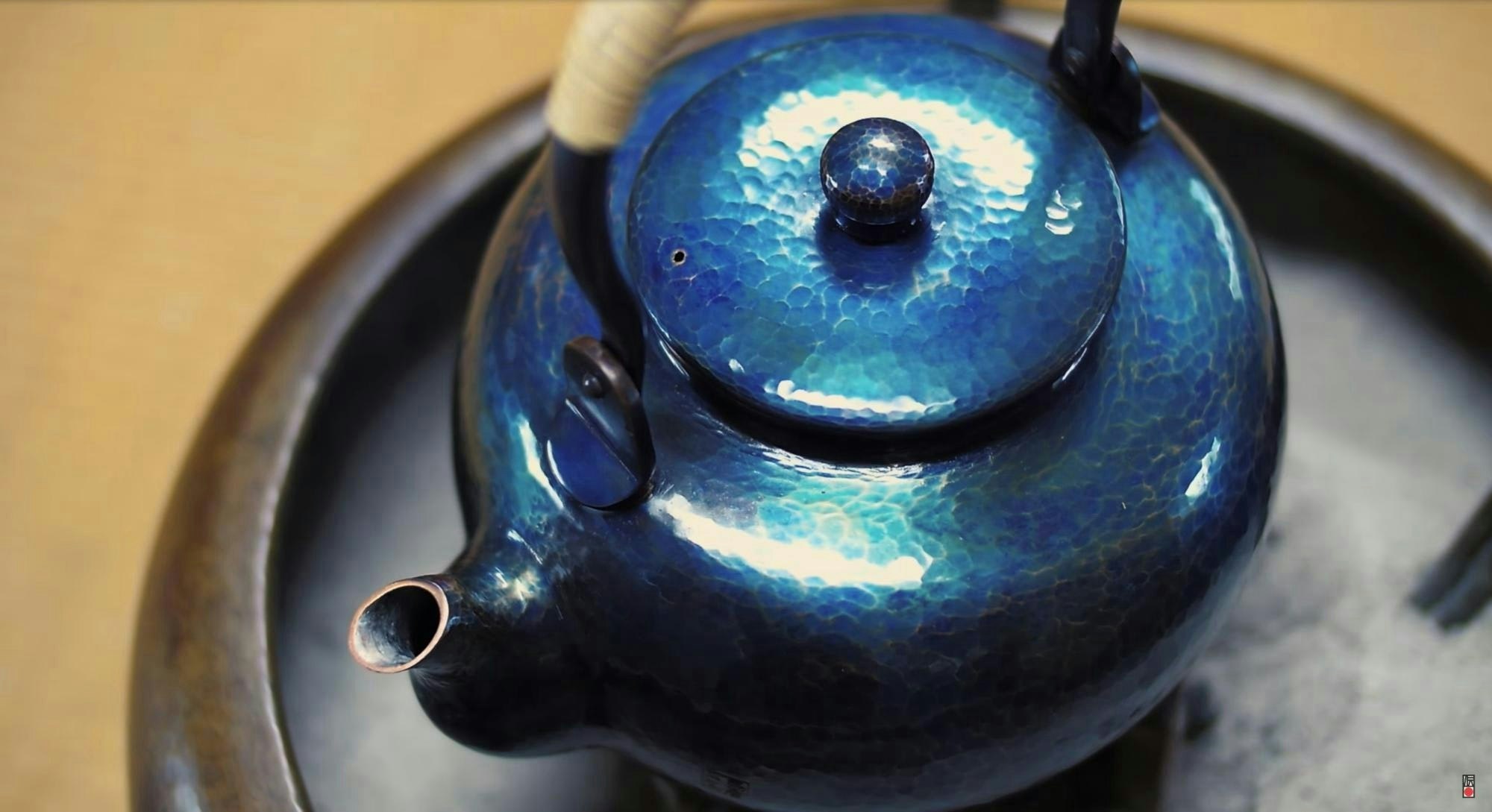 デ*ォ様 レトロ！ 伝統的工芸 越後燕槌起銅器 湯沸し 未使用品 レトロ