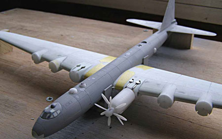 塗装済み半完成品 爆撃機シリーズNo.1 1/144 日本海軍幻の超重爆撃機