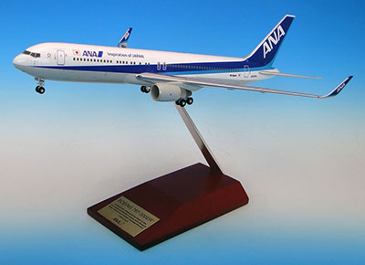 全日空商事 1/200 ANA B777-300ER旧塗装 全日空商事 1/200 ANA B777