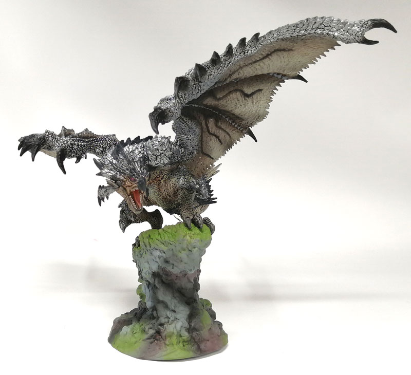 クリエイターズモデル リオレウス 希少種 フィギュア