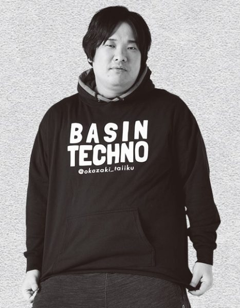 岡崎体育がライブで着たアレにマネージャーが激怒！ | ビューティー