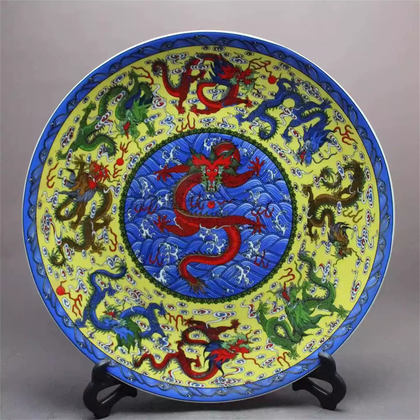 大清乾隆年制鬥彩九龍紋盤古董古玩仿古瓷器擺件老