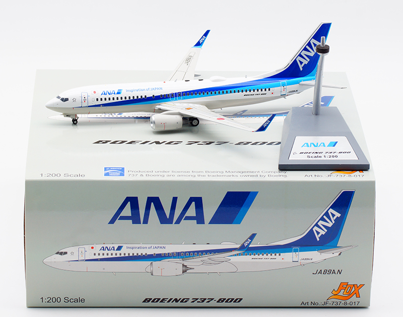 レアANA B737-800 JA73AN 1/200モデル(滑走路付き) レアANA B737-800