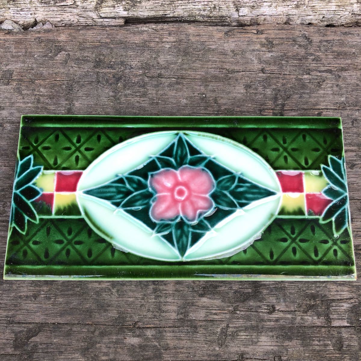 マジョリカタイル 明治～昭和初期 大正ロマン