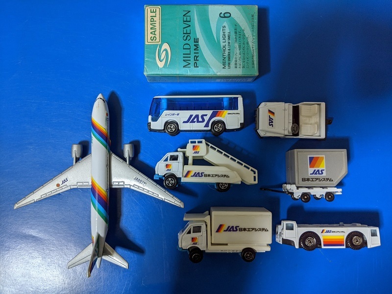 ぽんちゃん JASレインボーセブン777 ちびっ子空港セット ダイキャスト