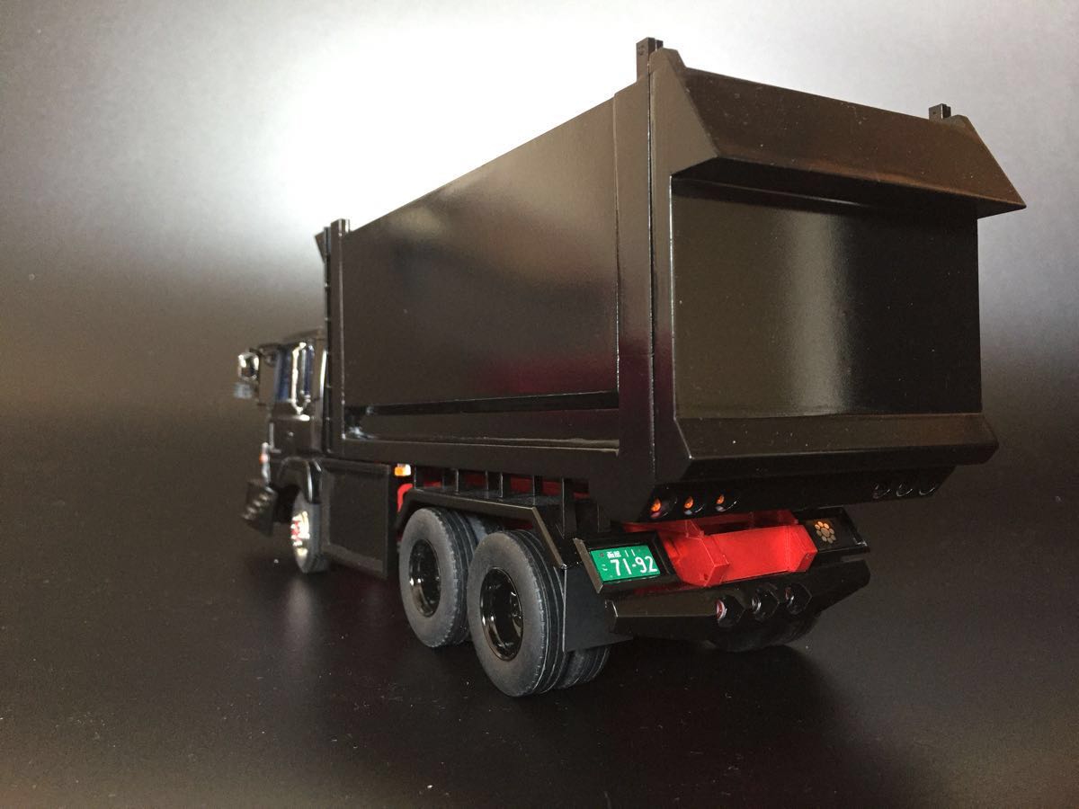 アオシマデコトラ日野プロフィアデカ箱ダンプ完成品