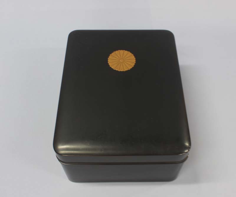 ☆未使用 漆箱 文箱 菊紋章 皇室 藍綬褒章 7号(42寸) 漆箱 文箱 菊紋章