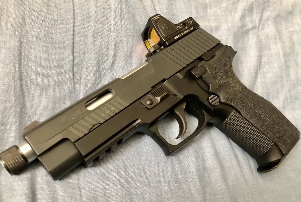 東京マルイ SIG P226 E2 カスタム品