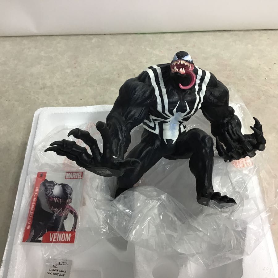 ジェントルジャイアント ブラックスパイダーマン ミニバスト ヴェノム