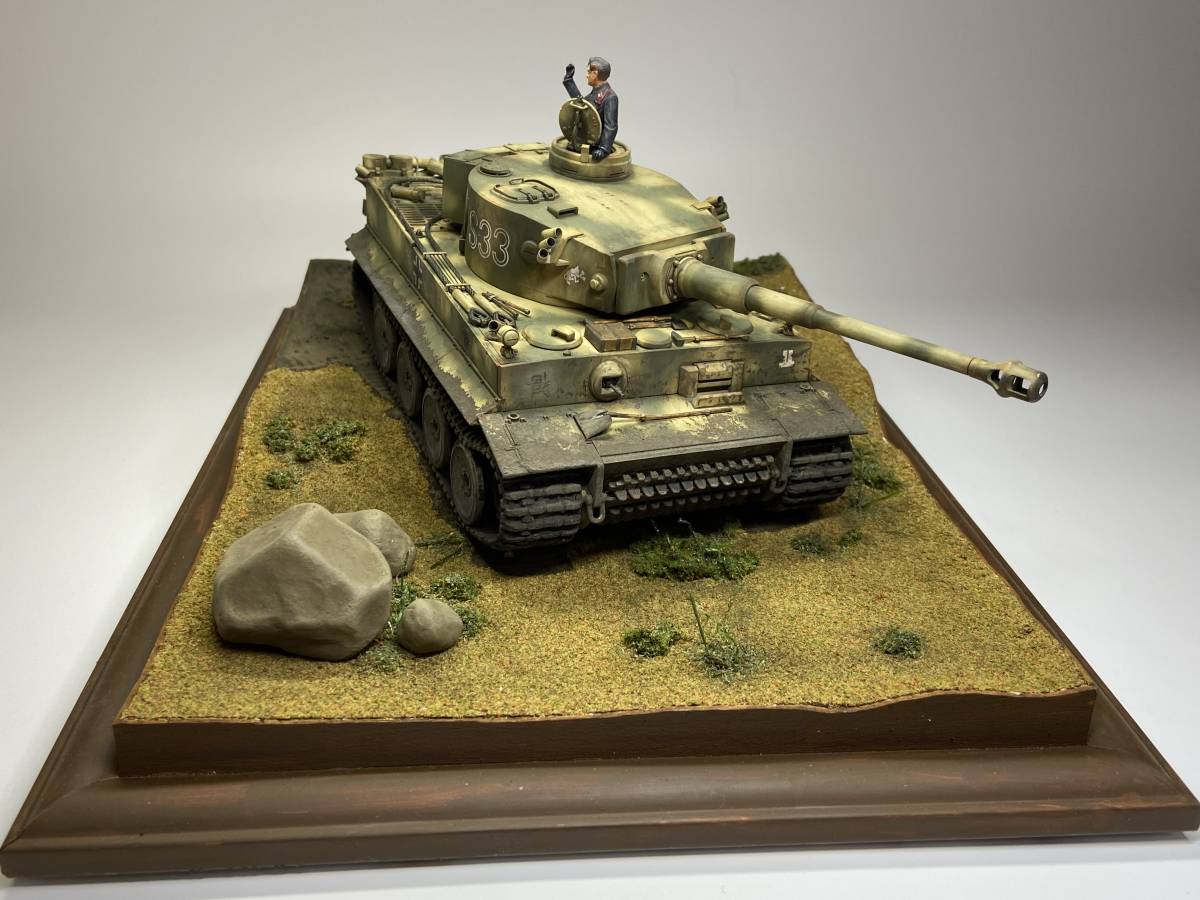 ジオラマ作品 1/35 第二次世界大戦 ドイツ タイガー 大型戦車 冬の戦場