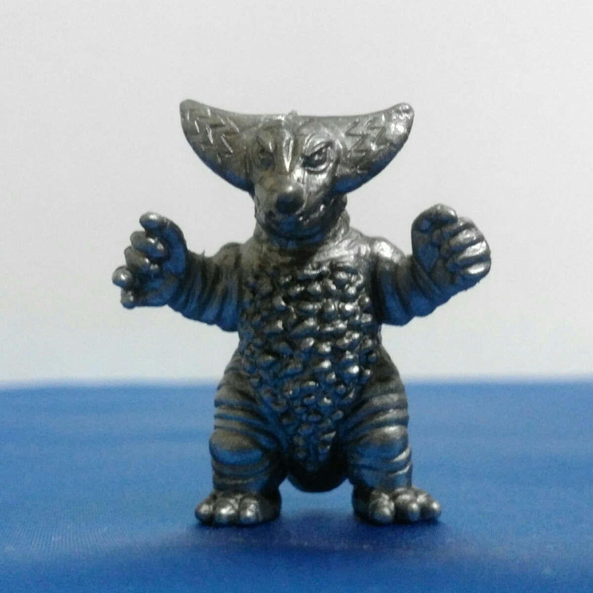 怪獣消しゴム アンティッQ 特別編 ニセウルトラマン 青 怪獣消しゴム