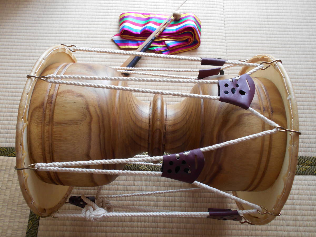 韓国太鼓 チャンゴ/チャング バチ、ケース付 ◇ 韓国太鼓 チャンゴ