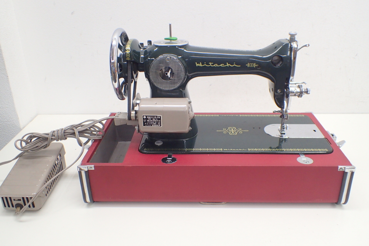 The Hitachi【日立】Sewing Machine HC220