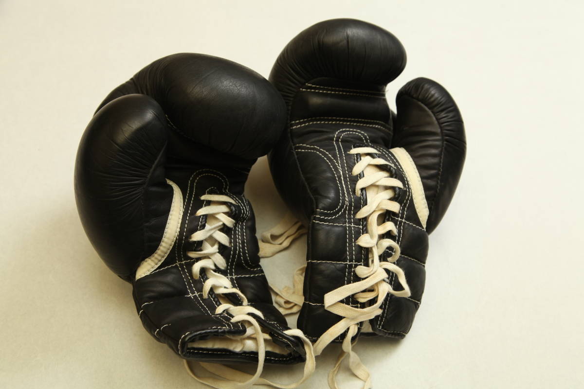 希少レア!】旧ロゴ・シルバーラベル ウイニンググローブ 黒 8oz