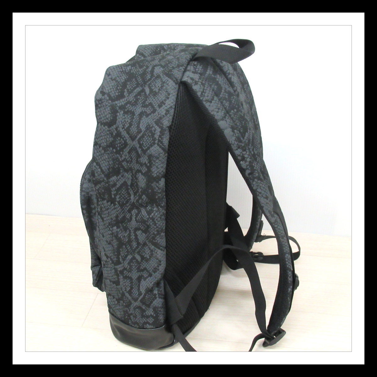 HYDE LIVE 2018 パイソンバックパック リュック