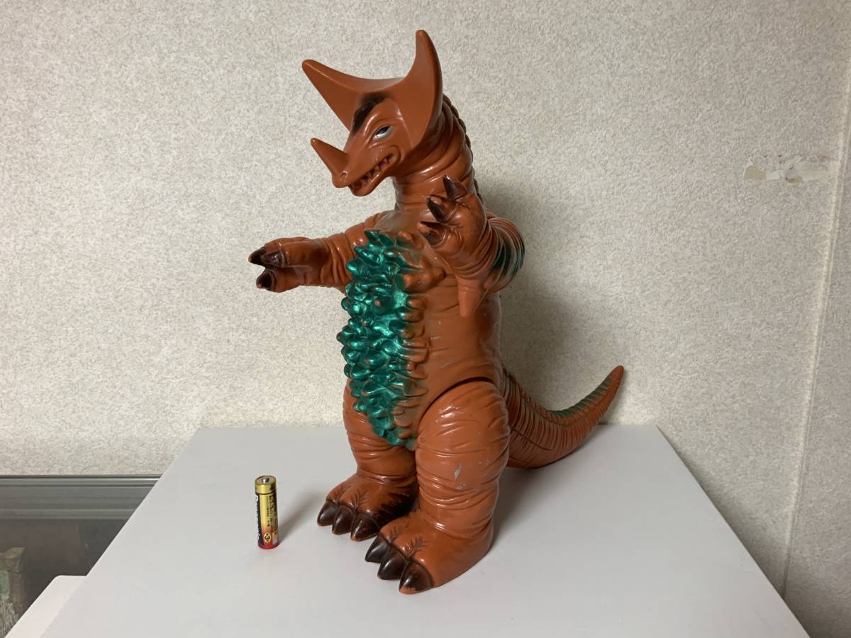 バンダイ ブルマァク 復刻 1991 ジャイアント ゴモラ 【公式通販】