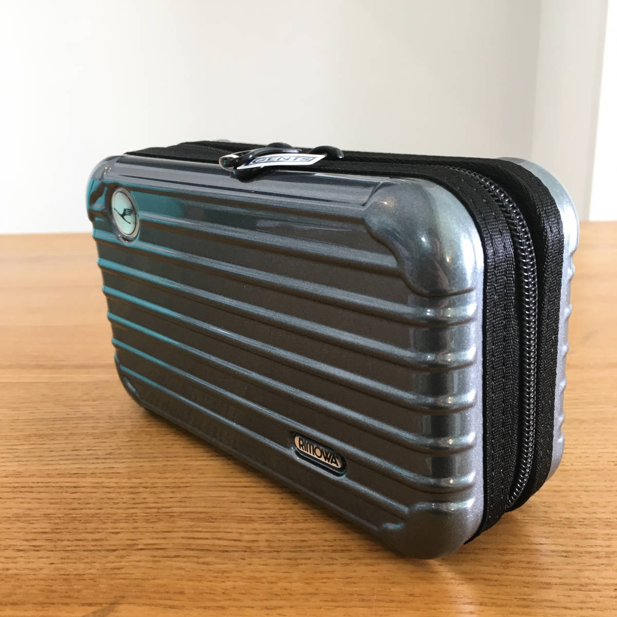 み*み様 ANA ファーストクラス アメニティリモワハードケース 限定