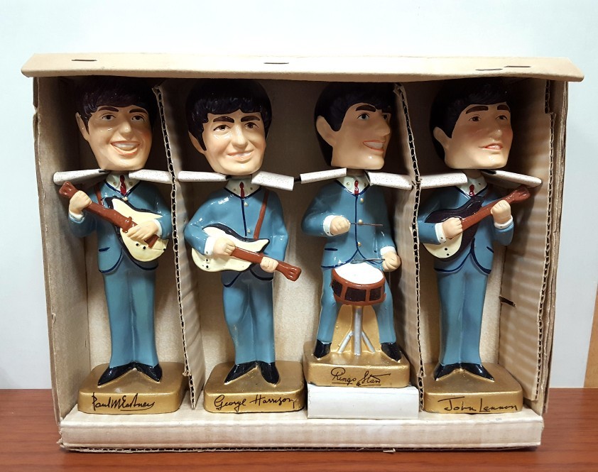 ビートルズ1964年Bobb'n Head人形4人セット箱付