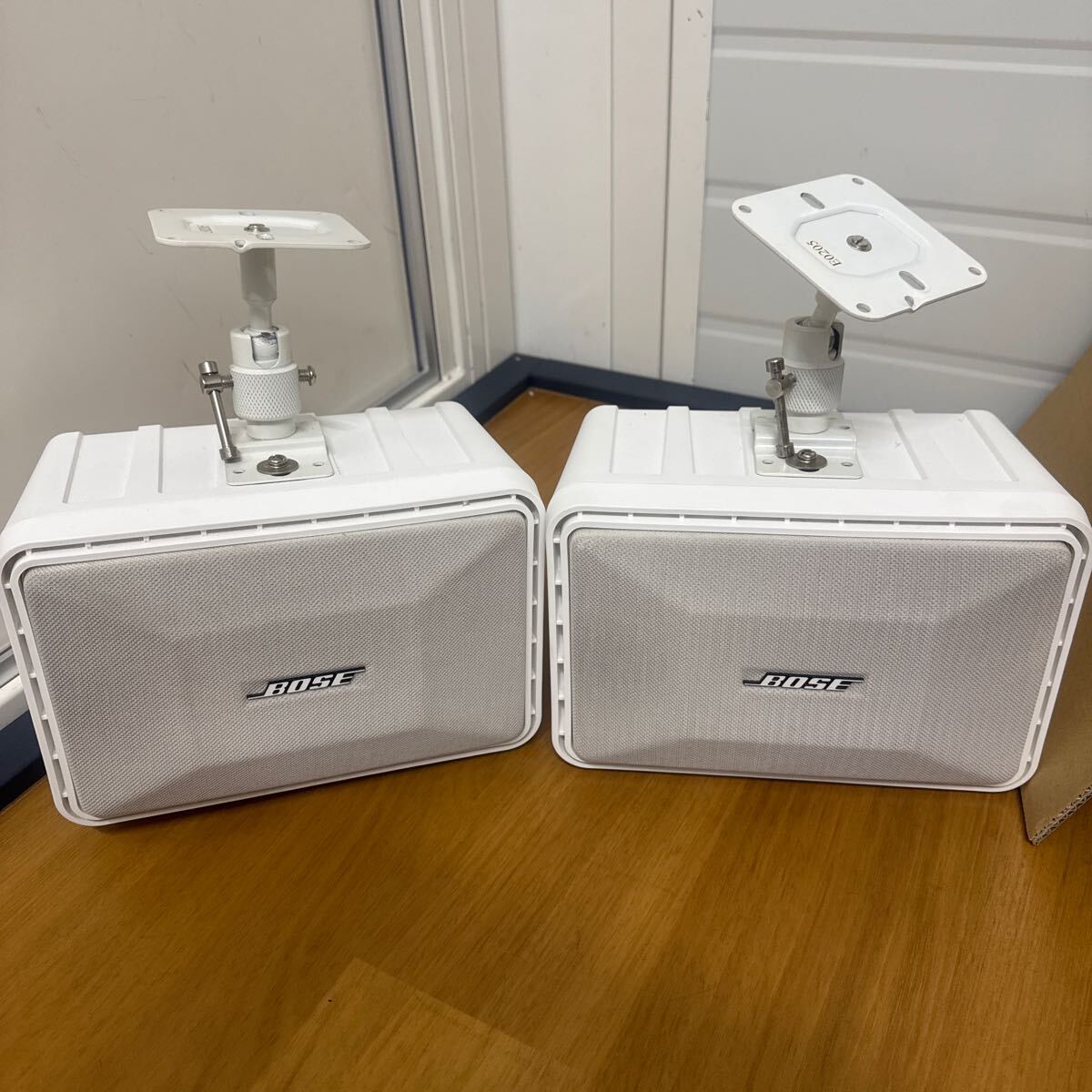 Bose 101MMW ホワイト スピーカー 2個セット ブラケット付き②
