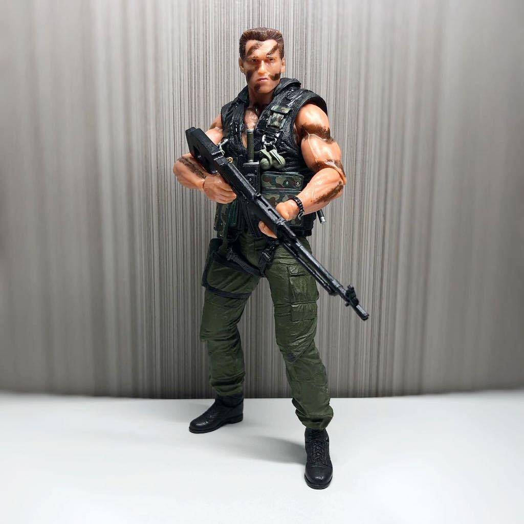 新品☆コマンドー フィギュア☆30周年記念 アーノルドシュワルツェネッ