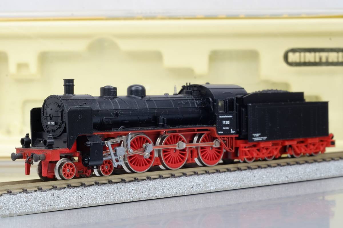 アーノルト ARNOLD KOEF3 赤 入替機関車 ドイツ 鉄道模型 Nゲージ