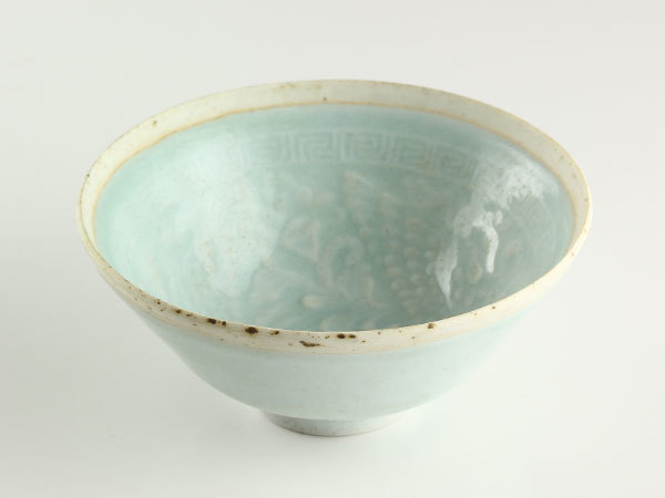 椀青白磁鳳凰花文様訳あり割れ直し中国古美術宋