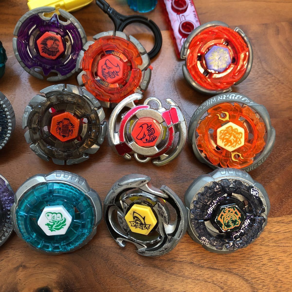 まとめ売り】メタルファイト ベイブレード ランチャー2個付き まとめ