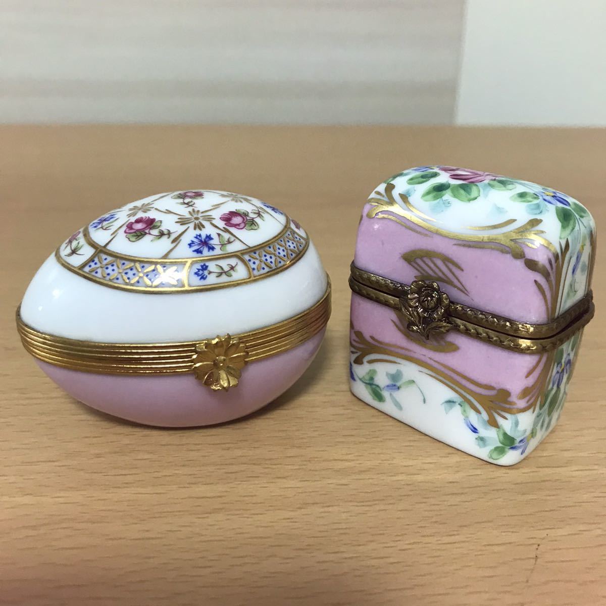 LIMOGES エッグ型香水瓶入れ