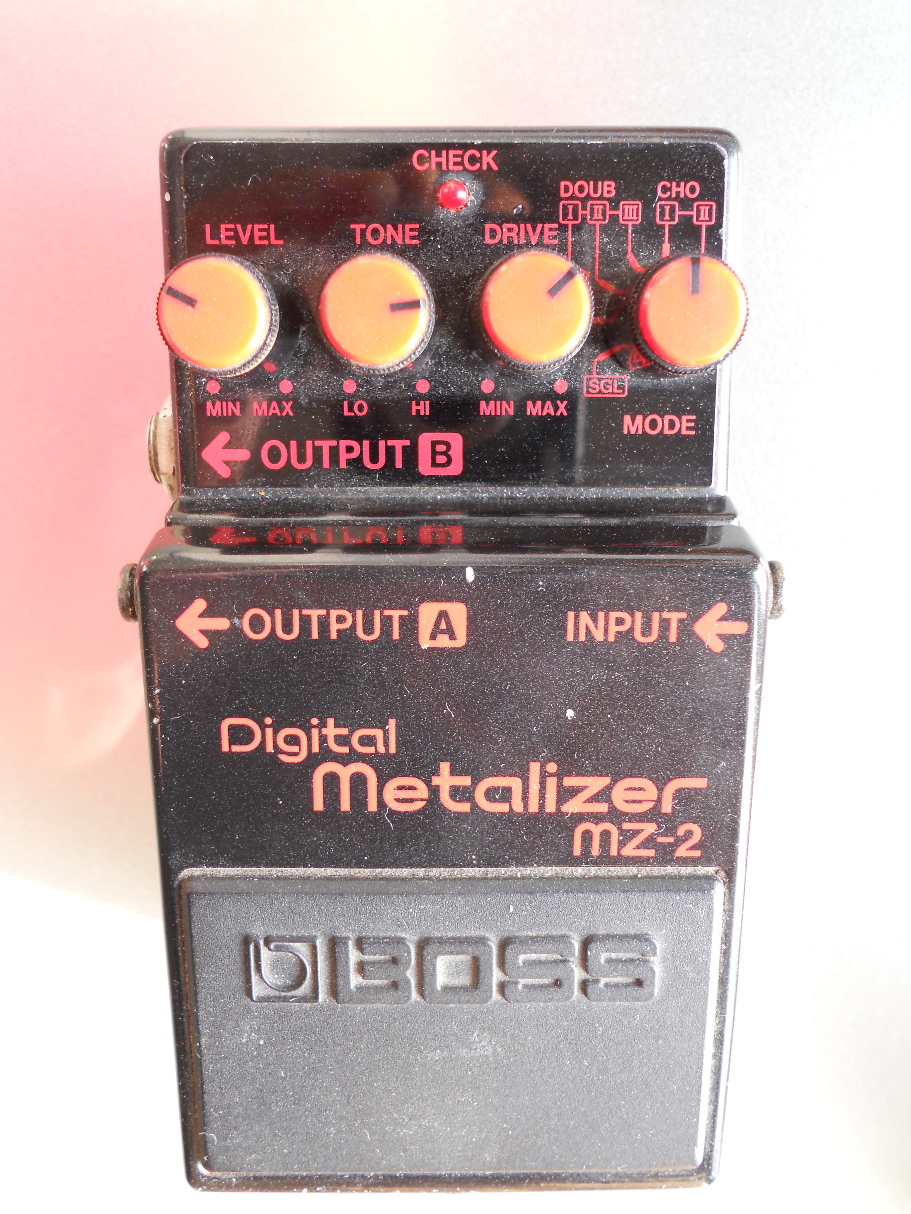 MZ-2 Digital Metalizer - Boss MZ-2 Digital Metalizer - Audiofanzine