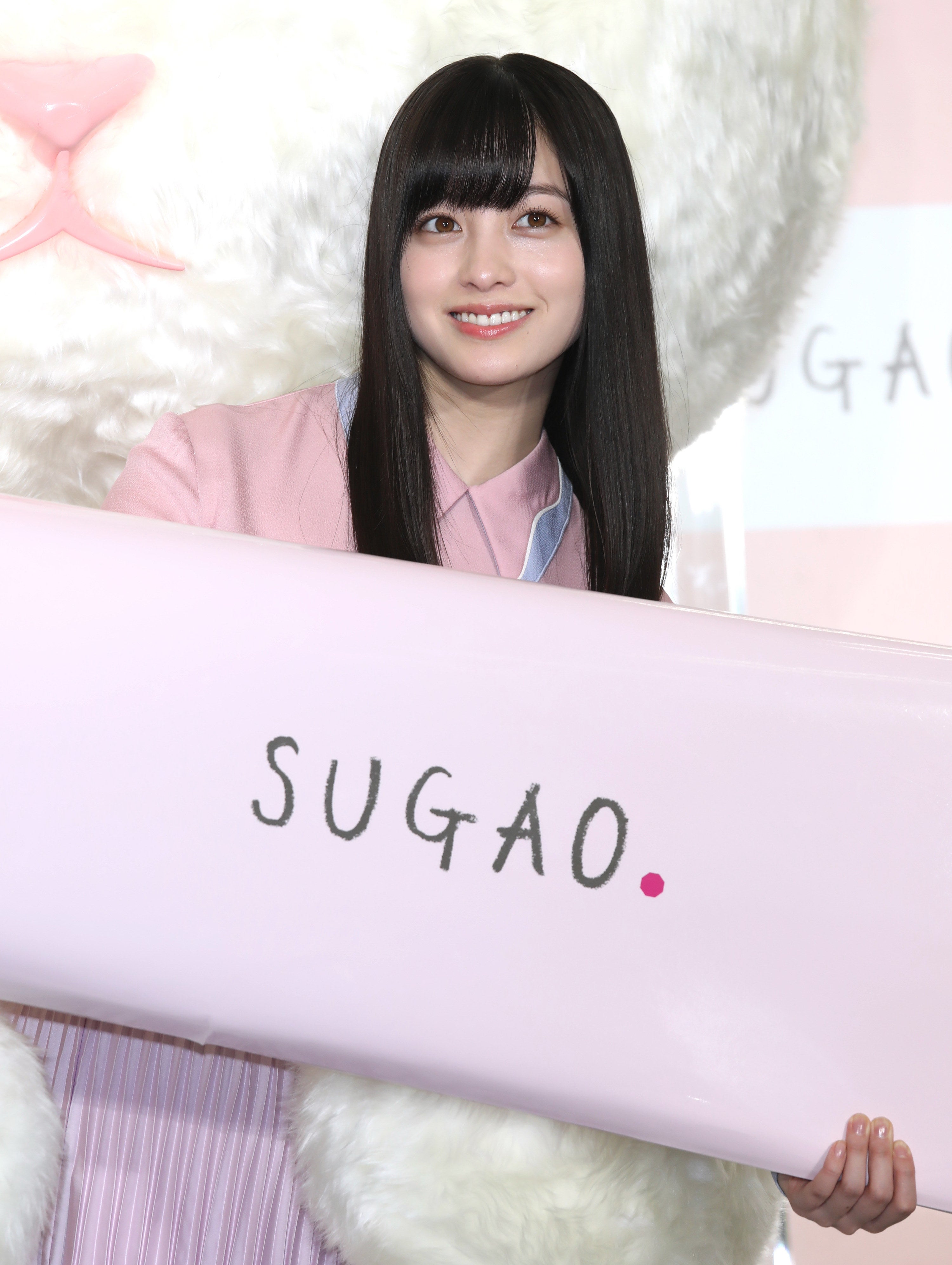 激レア 橋本環奈 リップ型BIGクッション メンソレータム ロート製薬 激