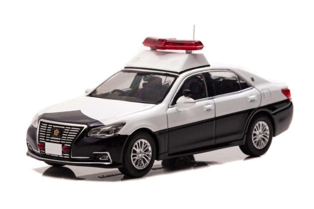 トヨタ クラウンアスリート/ロイヤルベースのパトカー 1/43ミニカー