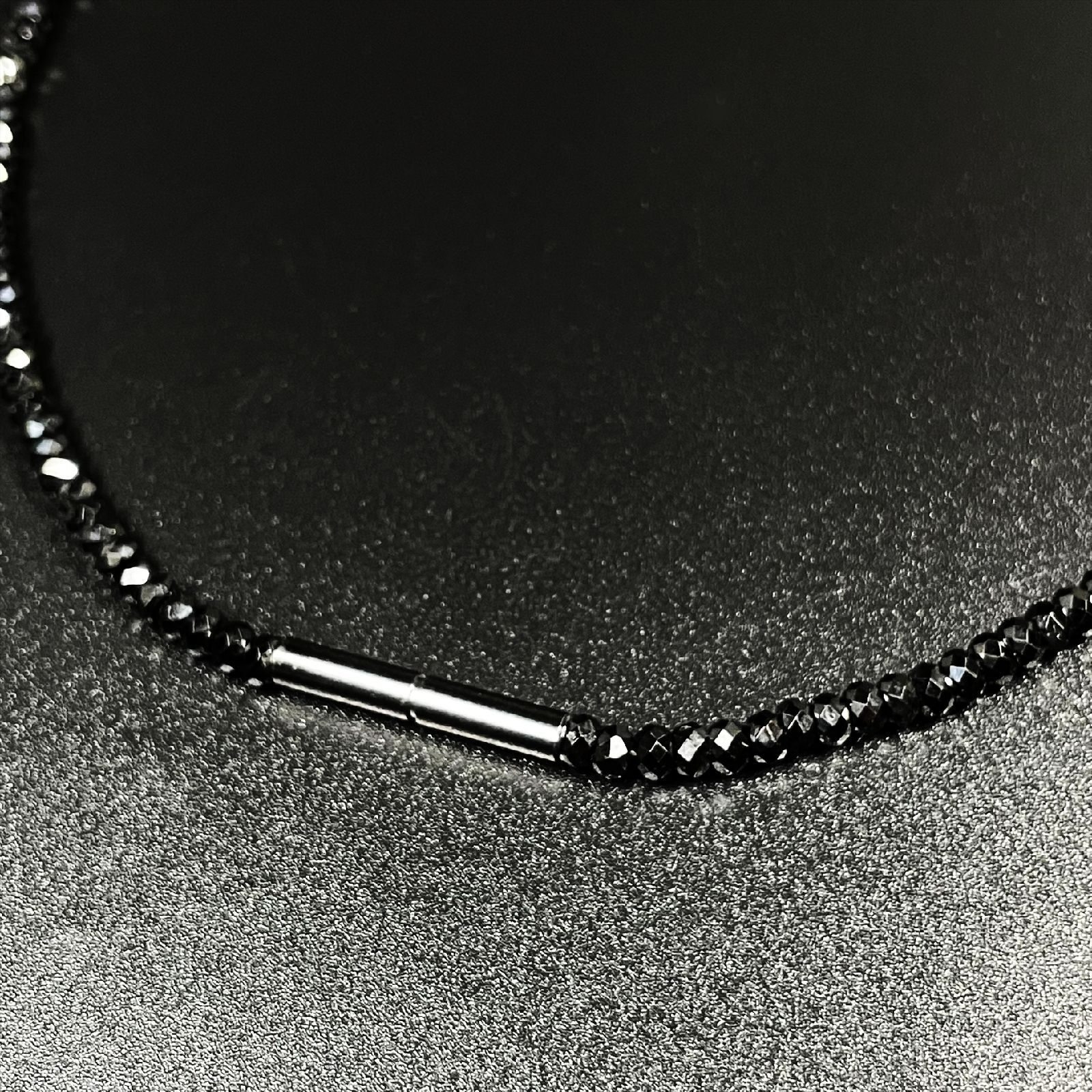 高級感溢れるデザイン］ K18ビーズ ブラックスピネル ヘマタイト 磁気