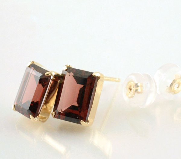 ピアス k18 ガーネット ピアス レディースピアス スタッドピアス