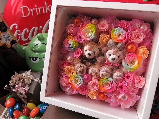 成人の日 プレゼント ダッフィー ぬいぐるみ 花束風 レインボーローズ