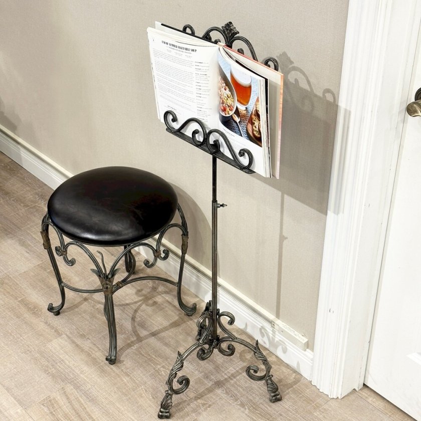 アイアン製 アンティーク調 譜面台 おしゃれ メニュースタンド
