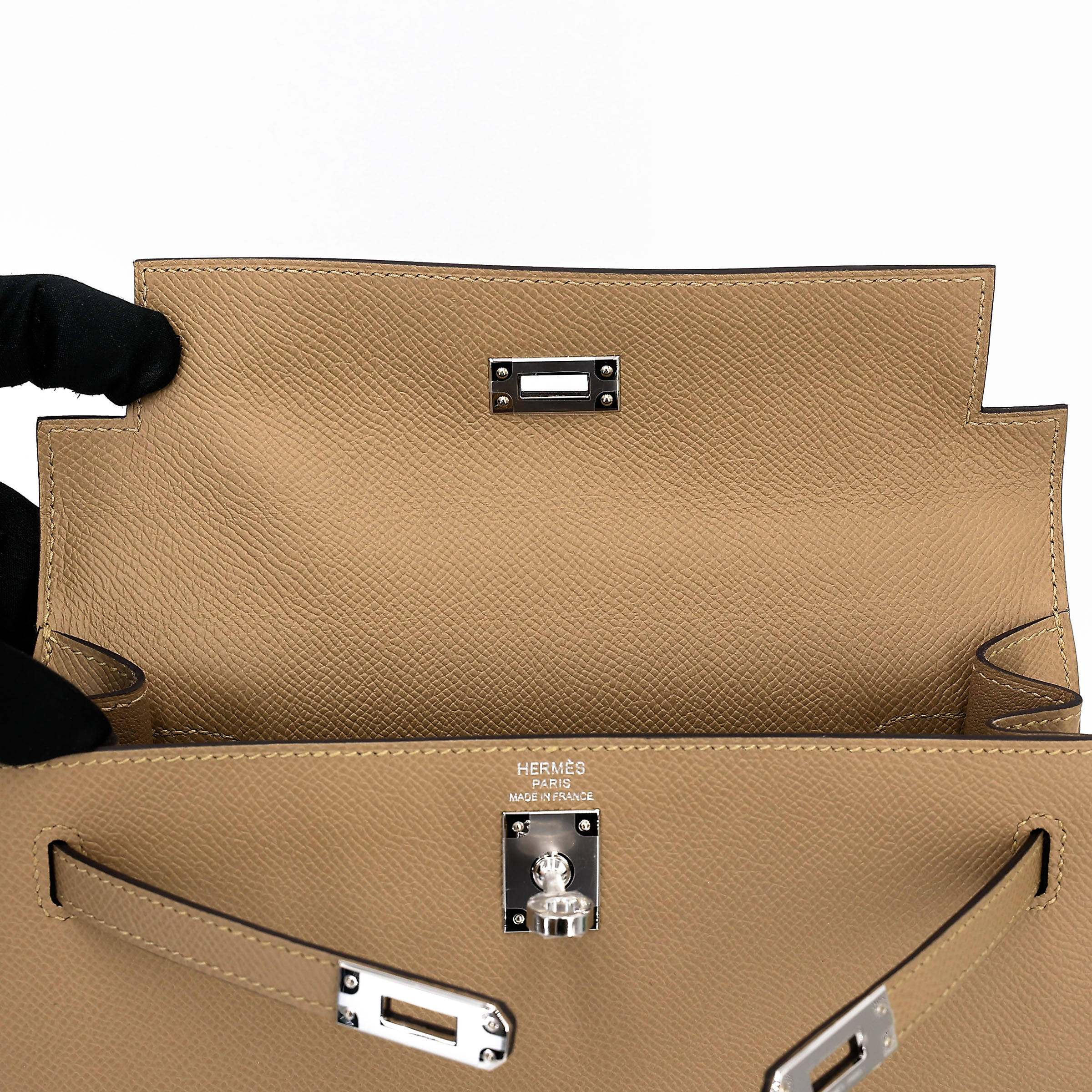 Brand New ( Rank N ) HERMÈS Kelly 25 Sellier Poussiere (1C) Epsom