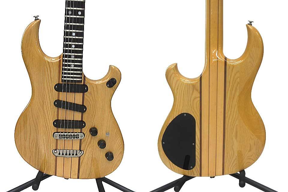 超美品 Aria ProⅡ RS-600 HWA エレキギター ハードケース付