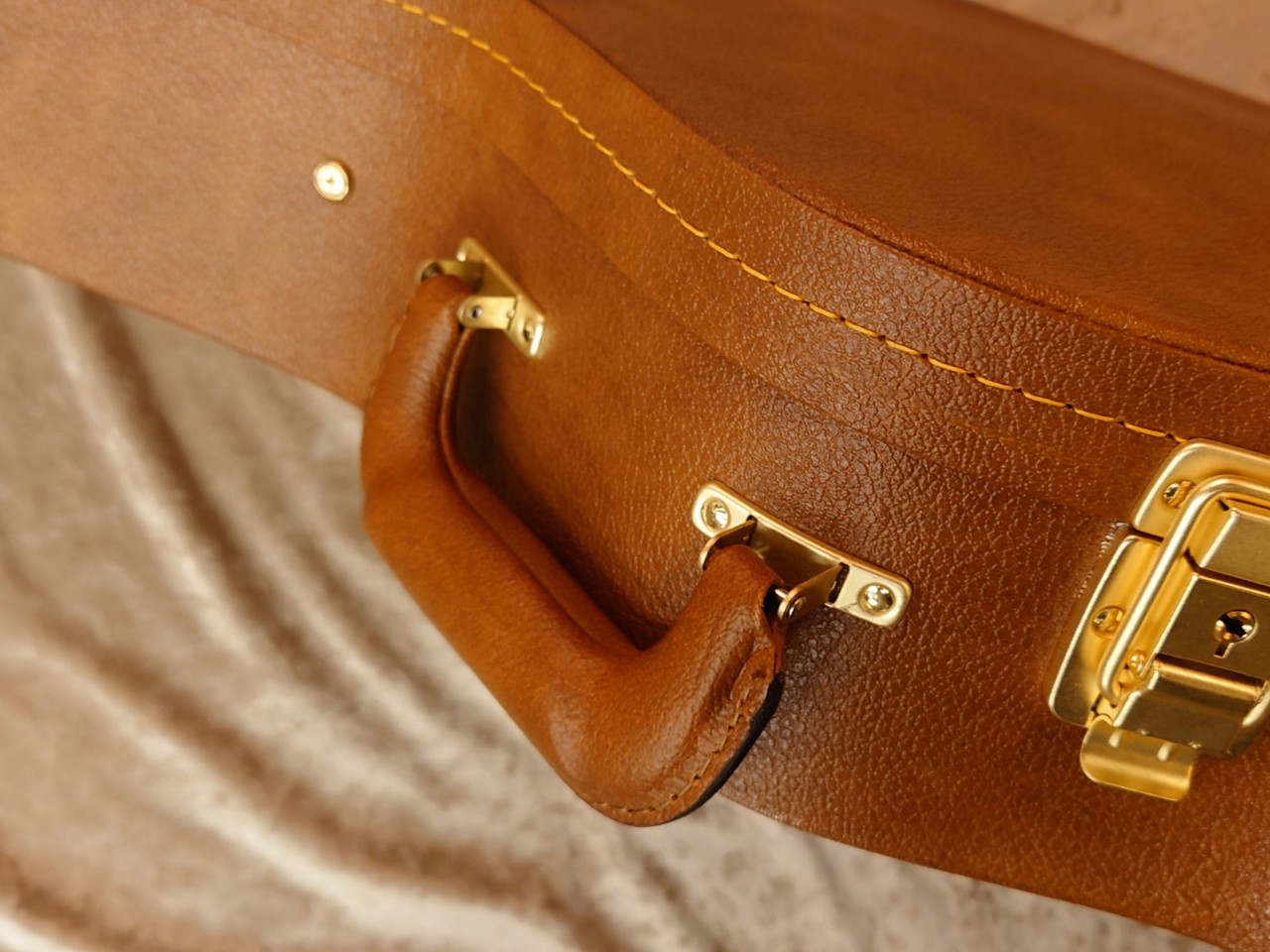 Gibson USA セミアコースティック用 ブラウンハードケース es-335