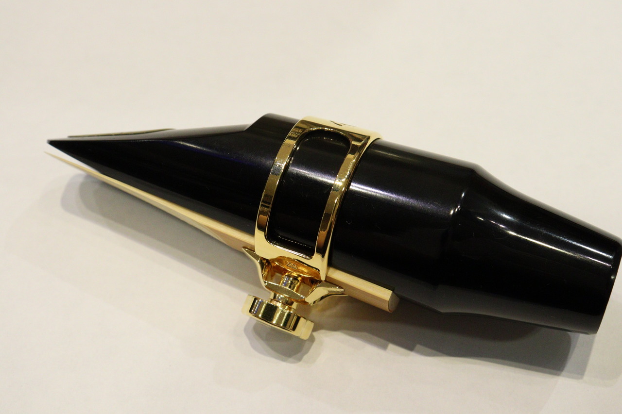 試奏のみ〉ゴッツ シグネチャー リガチャー バリトンサックス ラバー用