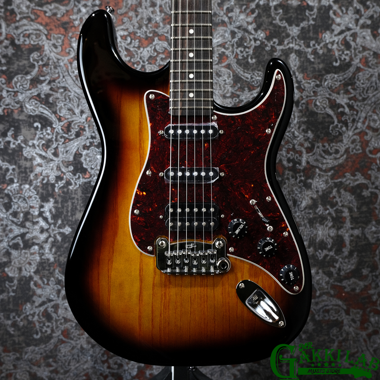 G&L Tribute Series LEGACY HB 3Tone Sunburst / Rosewood【現物画像