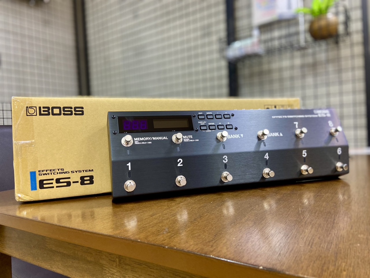 BOSS ES-8 プログラマブル スイッチャー BOSS ボス Effects Switching