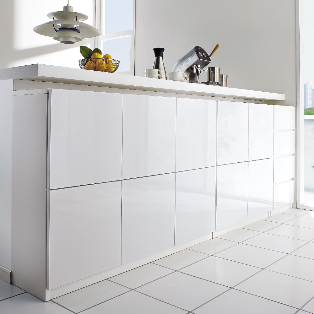 国産！ツヤツヤ光沢が美しい 薄型スクエアキャビネット（奥行22cm