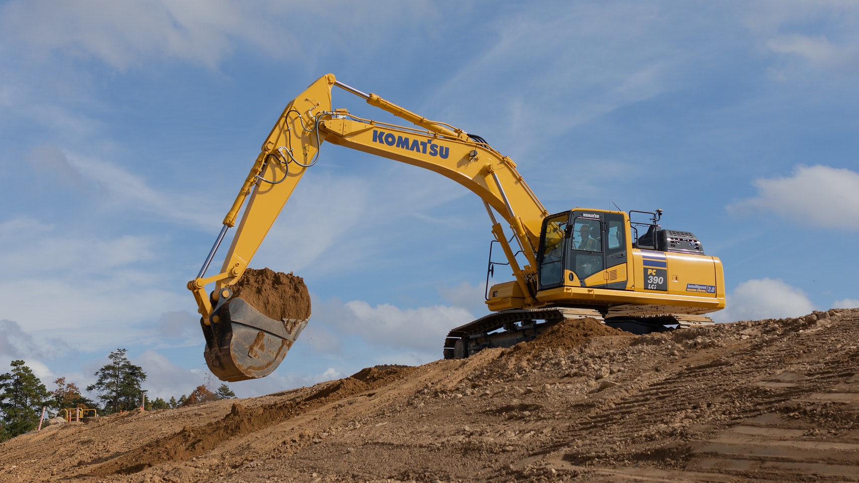 Komatsu intelligent Machine Control 2.0 Now Available on Mid- to