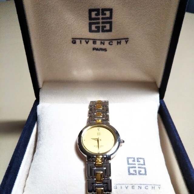 GIVENCHY レディース腕時計 極美品！