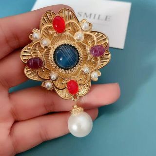 fendi ブローチのフリマアイテム一覧