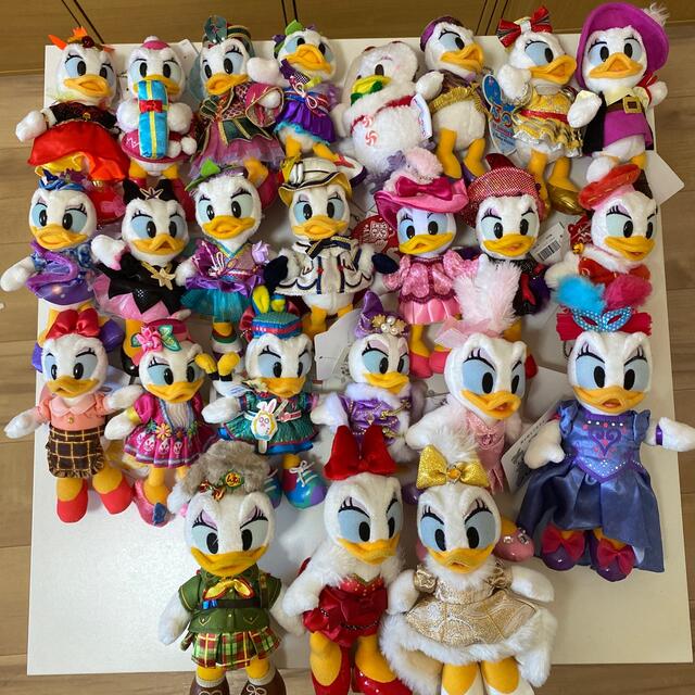 デイジー ぬいぐるみバッジ 大量 40周年 ぬいぐるみバッジ(デイジー