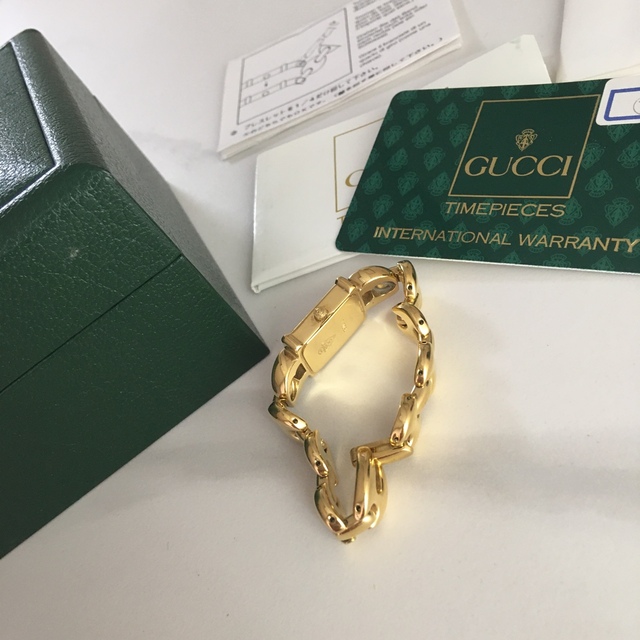 GUCCI - GUCCI グッチ 1800L レディース腕時計 替えベルト 稼働品