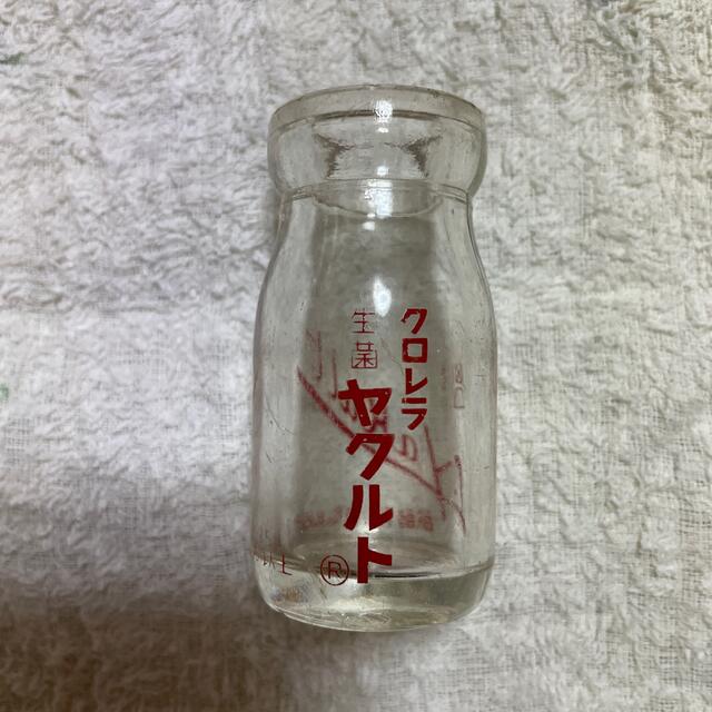 昭和レトロ！クロレラ生菌ヤクルト瓶の通販 by 特捜最前線's shop｜ラクマ